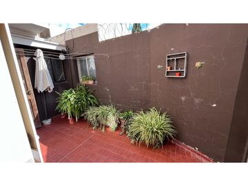 VENDE DEPARTAMENTO PLANTA BAJA SOBRE CALLE EMILIO CIVIT
