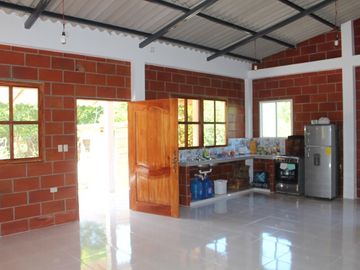 Brand New Dos Mangas Beauty: Se Vende Casa Cerca del Mar en Dos Mangas