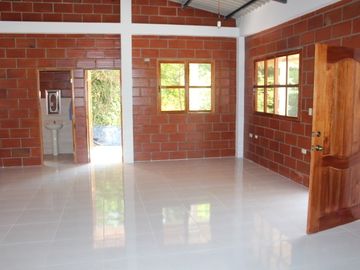 Brand New Dos Mangas Beauty: Se Vende Casa Cerca del Mar en Dos Mangas