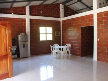 Brand New Dos Mangas Beauty: Se Vende Casa Cerca del Mar en Dos Mangas