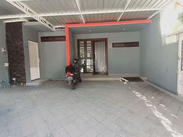 Rumah di Kebonsari Elveka Dekat Gayungsari Cocok Kantor