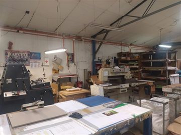Imprenta equipada en venta en La Cisterna