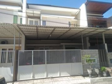 Rumah Manyar Tirto Bangunan Bagus Minimalis Umur 2 Tahunan