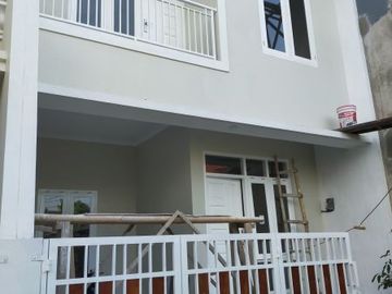 Rumah minimalis 2 lantai siap huni diTanah baru,Depok