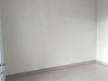 Rumah minimalis 2 lantai siap huni diTanah baru,Depok