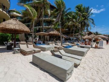 Departamento frente al mar con jacuzzi, spa, alberca climatizada y club de playa