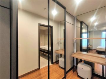 Dijual Apartemen Sudirman Hill Tipe 2 Kamar Tidur Kondisi Fully Furnished
