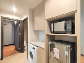 Dijual Apartemen Sudirman Hill Tipe 2 Kamar Tidur Kondisi Fully Furnished