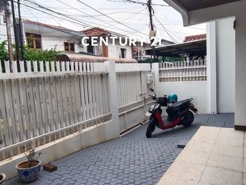 Rumah Dengan LOkasi Premium Kramat Kwitang Jakarta Pusat