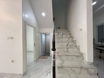 Rumah Strategis Di Jl Emmy Saelan Kompleks Graha Hasirah Permai