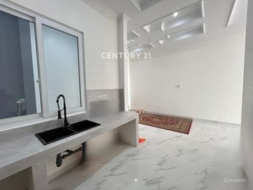 Rumah Strategis Di Jl Emmy Saelan Kompleks Graha Hasirah Permai