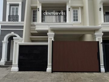 Rumah Strategis Di Jl Emmy Saelan Kompleks Graha Hasirah Permai