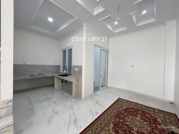 Rumah Strategis Di Jl Emmy Saelan Kompleks Graha Hasirah Permai