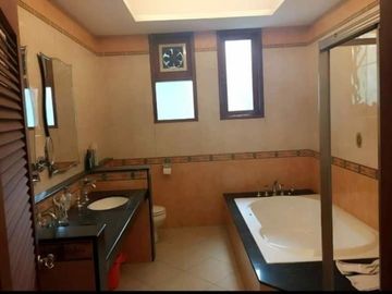 Rumah mewah Setraduta Mainroad dekat Pasteur, Sutami, Gegerkalong