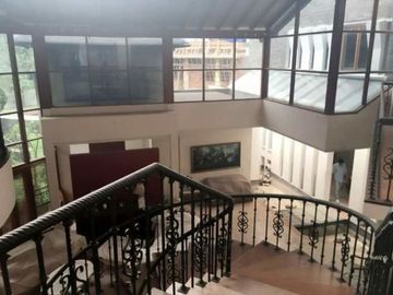 Rumah mewah Setraduta Mainroad dekat Pasteur, Sutami, Gegerkalong