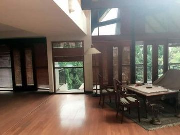 Rumah mewah Setraduta Mainroad dekat Pasteur, Sutami, Gegerkalong