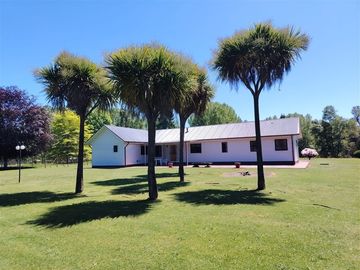 Casa en parcela en venta de 4 dorm. en Valdivia
