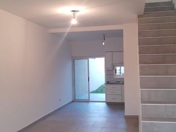 VENTA -  EXCELENTE DUPLEX A ESTRENAR DE 4 AMBIENTES - ITUZAINGO NORTE - NUEVO PRECIO