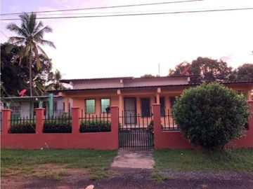 CASA EN BARRIADA CAMINO EN MARTN GRANDE VERAGUAS