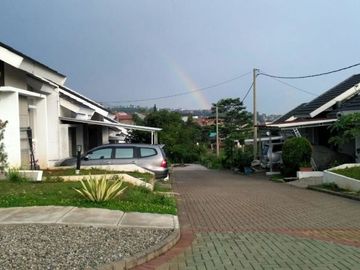 rumah di bandung utara ada jogging track di dalam komplek