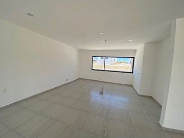 Casa en Venta en Juriquilla, Grand Preserve, 3 Recamaras, Roof Garden, 3.5 Baños