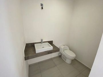 Casa en Venta en Juriquilla, Grand Preserve, 3 Recamaras, Roof Garden, 3.5 Baños