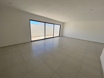 Casa en Venta en Juriquilla, Grand Preserve, 3 Recamaras, Roof Garden, 3.5 Baños