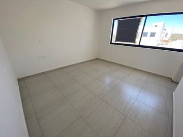 Casa en Venta en Juriquilla, Grand Preserve, 3 Recamaras, Roof Garden, 3.5 Baños