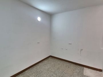 oficina en arriendo en la candelaria. Cod A3027
