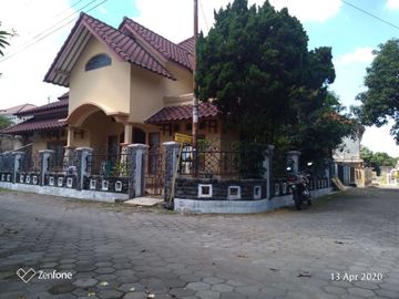 Rumah Murah Tanah Luas dalam Perumahan Barat Monjali