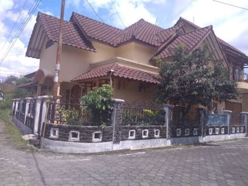 Rumah Murah Tanah Luas dalam Perumahan Barat Monjali