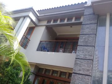DISEWAKAN RUMAH DI JL. PULO RAYA KEBAYORAN BARU JAKARTA SELATAN