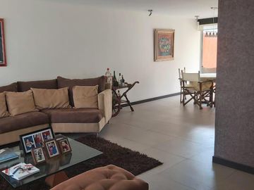 VENDO LINDA CASA VIA INTERVALLES