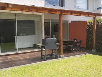 VENDO LINDA CASA VIA INTERVALLES