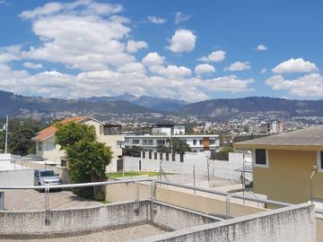VENDO LINDA CASA VIA INTERVALLES