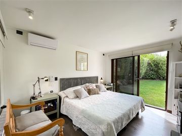Casa en Venta en Av Jose Rabat - Piedra Roja