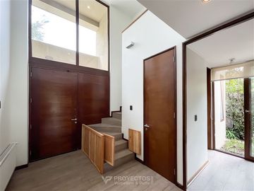 Casa en Venta en Av Jose Rabat - Piedra Roja