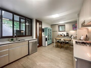 Casa en Venta en Av Jose Rabat - Piedra Roja