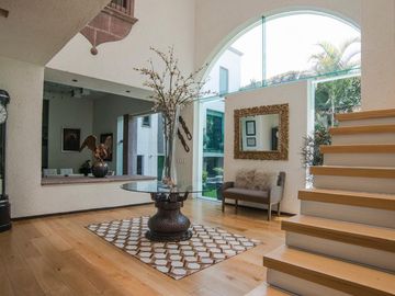 EN JARDINES DE ZAVALETA PRECIOSA CASA EN VENTA,COCHERA TECHADA PARA 4 AUTOS
