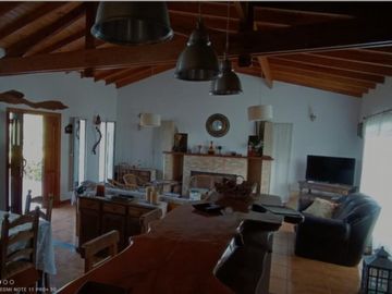 VENDO CASA DE CORTE CAMPESTRE