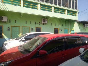 Jual rumah kost aktif jalan dukuh kupang timur