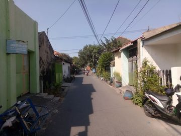 Jual rumah kost aktif jalan dukuh kupang timur