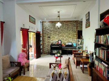 BUC DI JUAL RUMAH 2 LANTAI SIAP HUNI CANTIK VIEW SAWAH
