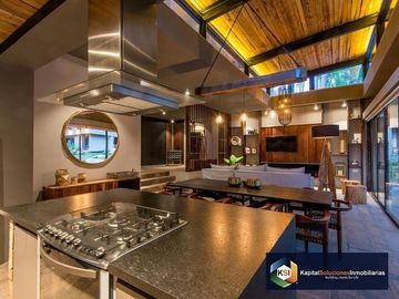 Venta de casa en Avándaro, Valle de Bravo