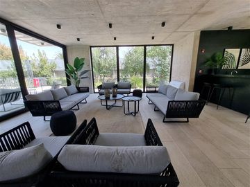 Departamento en venta de 1 dorm en Lo Barnechea - SEMI NUEVO