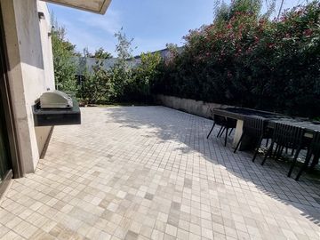 Departamento en venta de 1 dorm en Lo Barnechea - SEMI NUEVO