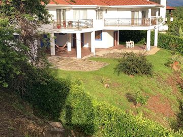 casa en venta en condiminio castilla real. Cod V596