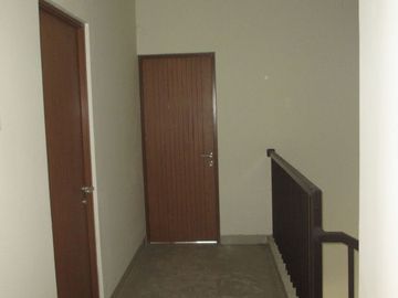 Disewakan Rumah Unfurnished Komplek SummerBliss di Lippo Cikarang Selatan
