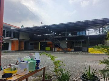 Bangunan Usaha Besar di Jakarta Timur - SHM, IMB, Harga Nego!