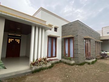 villa MEWAH 2 muka di lembang bandung